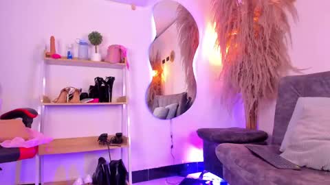 Ambar  online show from June 4, 2026, 11:27 am