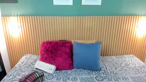 Snapshot of _anavictoria_ chatting on October 14, 2025, 11:55 am Ana Victoria online show from October 14, 2025, 11:55 am