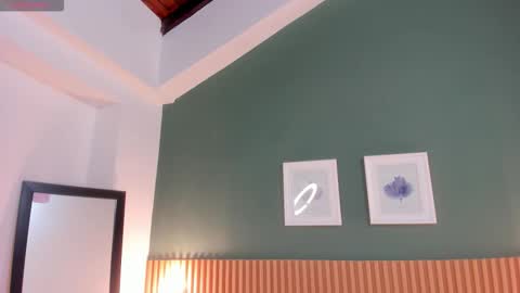 Snapshot of _anavictoria_ chatting on October 29, 2025, 12:07 pm Ana Victoria online show from October 29, 2025, 12:07 pm