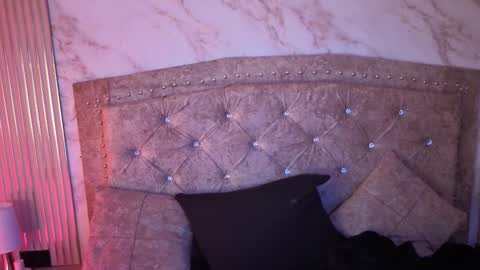 _andrealopez online show from March 16, 2026, 4:07 am