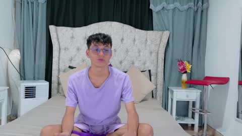 Andres online show from December 3, 2024, 7:00 pm