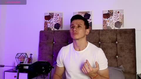 Snapshot of _andrewfalcon2 chatting on November 3, 2025, 6:42 pm _andrewfalcon2 online show from November 3, 2025, 6:42 pm