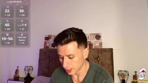 Snapshot of _andrewfalcon2 chatting on November 17, 2025, 4:35 pm _andrewfalcon2 online show from November 17, 2025, 4:35 pm