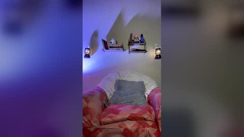 Snapshot of _andrewfalcon2 chatting on January 14, 2026, 10:25 pm _andrewfalcon2 online show from January 14, 2026, 10:25 pm