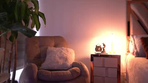 Snapshot of _andyy__ chatting on October 25, 2025, 8:36 pm Andy online show from October 25, 2025, 8:36 pm