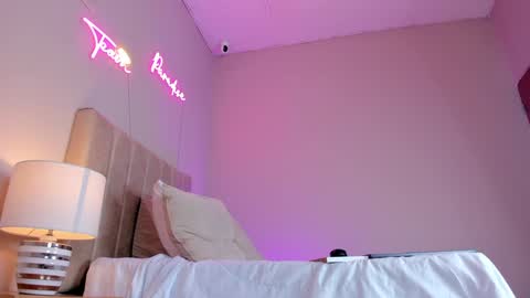 ngela  online show from February 5, 2025, 11:55 am