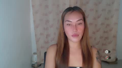 Snapshot of _angelari_ chatting on December 2, 2024, 8:19 am Pearl online show from December 2, 2024, 8:19 am