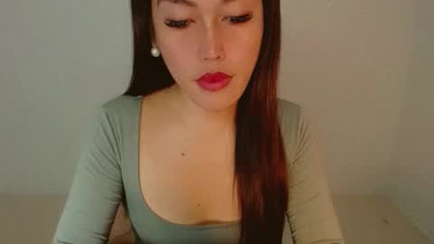 Pearl  online show from April 9, 2026, 11:21 pm