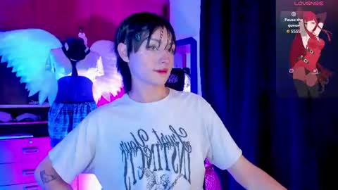 Angell Dustt  online show from June 14, 2026, 10:01 pm