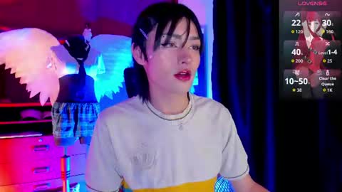 Angell Dustt  online show from June 17, 2026, 10:32 pm