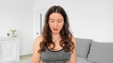 Anna online show from November 7, 2025, 12:49 pm