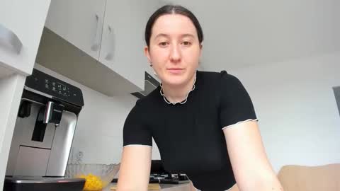 Snapshot of _anna_montana chatting on May 2, 2026, 11:04 am Anna online show from May 2, 2026, 11:04 am