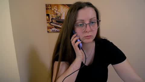 Snapshot of _annabelle_lee chatting on March 12, 2025, 10:37 am Anna online show from March 12, 2025, 10:37 am