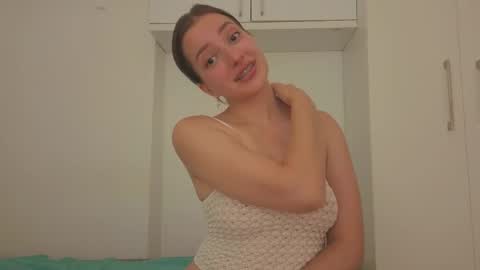 Anna online show from September 11, 2025, 7:47 pm