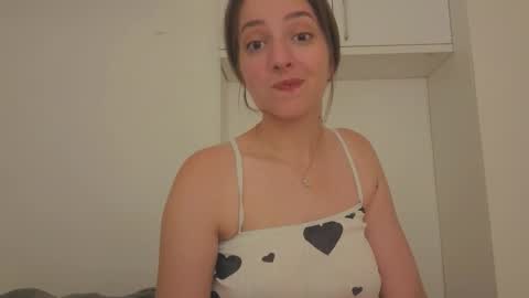 Snapshot of _annieone chatting on September 25, 2025, 8:23 pm Anna online show from September 25, 2025, 8:23 pm