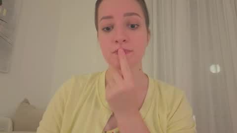 Snapshot of _annieone chatting on October 24, 2025, 8:16 pm Anna online show from October 24, 2025, 8:16 pm