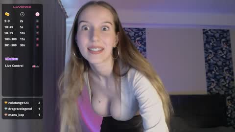 Snapshot of _annymars_ chatting on April 7, 2026, 6:58 am Anny online show from April 7, 2026, 6:58 am