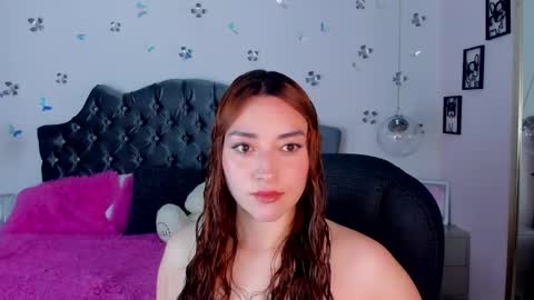 antonnela online show from February 10, 2025, 1:33 pm