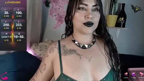 Snapshot of _any_ducan_ chatting on October 19, 2025, 2:34 am Angie online show from October 19, 2025, 2:34 am