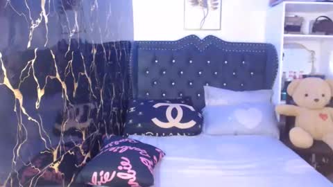 Snapshot of _arah chatting on September 19, 2025, 1:51 am arah online show from September 19, 2025, 1:51 am