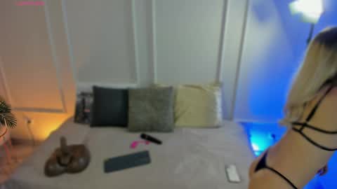Snapshot of _arianasweet chatting on April 3, 2026, 7:12 pm _arianasweet online show from April 3, 2026, 7:12 pm