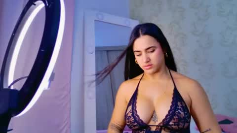 Queen Cruz online show from March 22, 2026, 1:31 am