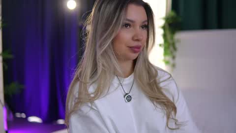 Arielle online show from April 29, 2026, 6:39 am