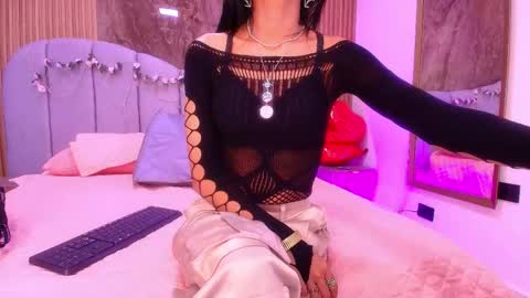Arlet online show from May 5, 2026, 3:03 am