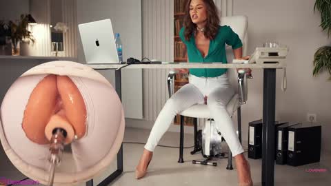 Snapshot of _artporno_ chatting on March 13, 2026, 1:12 am _artporno_ online show from March 13, 2026, 1:12 am