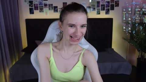 Snapshot of _ash_leyy_ chatting on October 13, 2025, 1:27 am _ash_leyy_ online show from October 13, 2025, 1:27 am