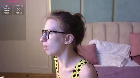 _ash_leyy_ online show from August 8, 2026, 1:30 am