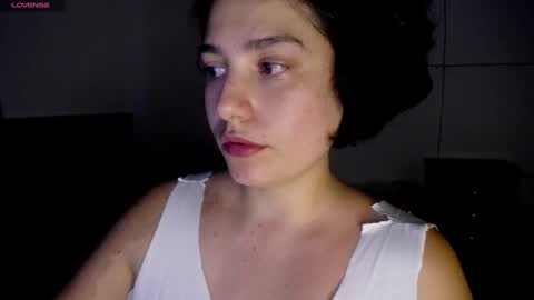Snapshot of _atenea_golden chatting on December 19, 2024, 10:00 pm atenea online show from December 19, 2024, 10:00 pm