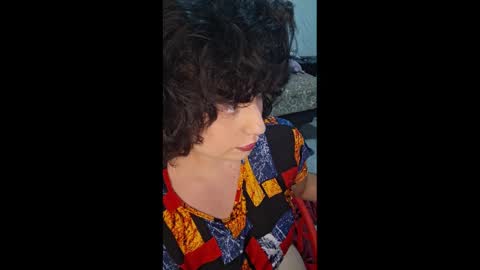 Snapshot of _atenea_golden chatting on February 17, 2025, 11:31 pm atenea online show from February 17, 2025, 11:31 pm