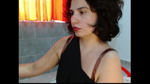 Snapshot of _atenea_golden chatting on September 29, 2025, 3:39 pm atenea online show from September 29, 2025, 3:39 pm