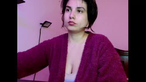 Snapshot of _atenea_golden chatting on October 16, 2025, 1:45 pm atenea online show from October 16, 2025, 1:45 pm