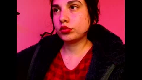 Snapshot of _atenea_golden chatting on October 21, 2025, 3:24 pm atenea online show from October 21, 2025, 3:24 pm