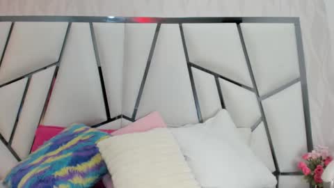 Aura online show from January 14, 2026, 3:12 am