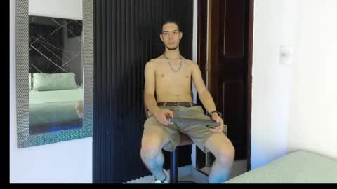 Snapshot of _axel_09 chatting on May 8, 2026, 4:07 am _axel_09 online show from May 8, 2026, 4:07 am