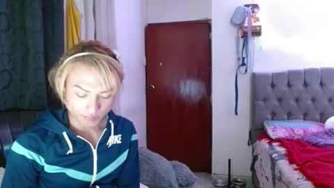 _azalea_65 online show from February 3, 2026, 5:05 am