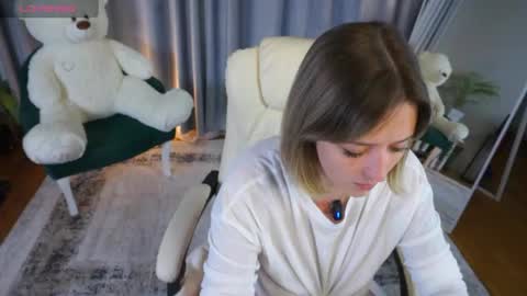 Jess online show from May 8, 2026, 4:07 am