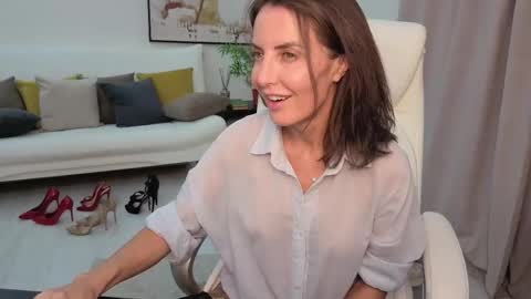 Beylly online show from September 24, 2025, 3:48 pm