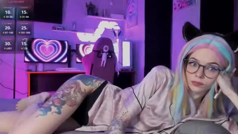 Snapshot of _black_fox__ chatting on October 23, 2025, 1:05 am Olivia Subscribe to my Fansly - online show from October 23, 2025, 1:05 am