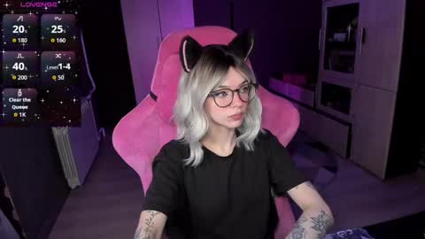 Snapshot of _black_fox__ chatting on February 12, 2026, 11:22 pm Olivia Subscribe to my Fansly - online show from February 12, 2026, 11:22 pm