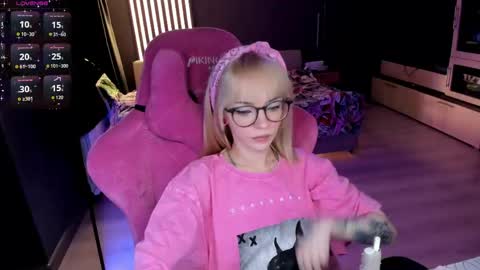 Olivia Subscribe to my Fansly -   online show from May 13, 2026, 10:27 pm