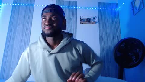 Snapshot of _black_stallion chatting on February 18, 2026, 3:02 am Andrew online show from February 18, 2026, 3:02 am