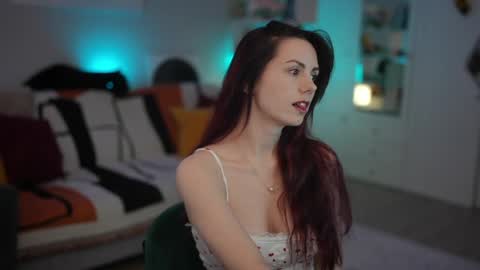 Lili online show from April 25, 2026, 9:23 am