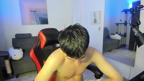 B L A K E online show from January 10, 2025, 7:04 am