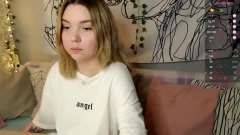 Snapshot of _blonde_barbie_ chatting on October 10, 2025, 2:21 am Elizabeth online show from October 10, 2025, 2:21 am