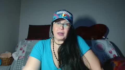 Snapshot of _blue__butterfly_ chatting on December 28, 2024, 12:57 am KHALEESI online show from December 28, 2024, 12:57 am