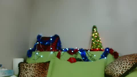 Snapshot of _blue__butterfly_ chatting on January 2, 2025, 9:07 pm KHALEESI online show from January 2, 2025, 9:07 pm
